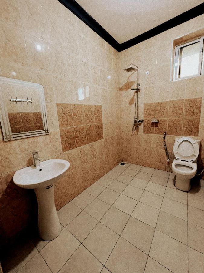 Haika Home Lodge Dar es Salaam Esterno foto