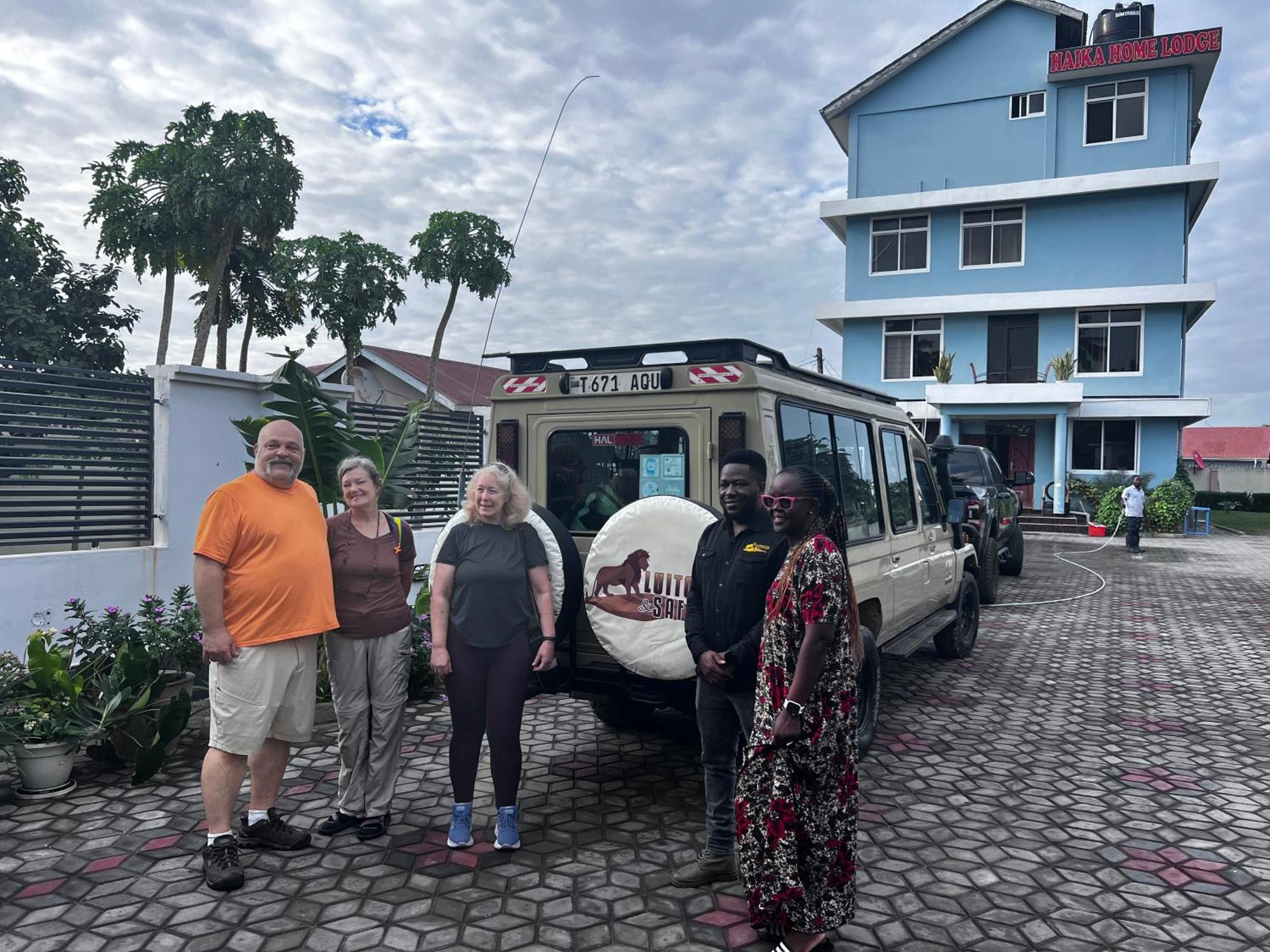 Haika Home Lodge Dar es Salaam Esterno foto